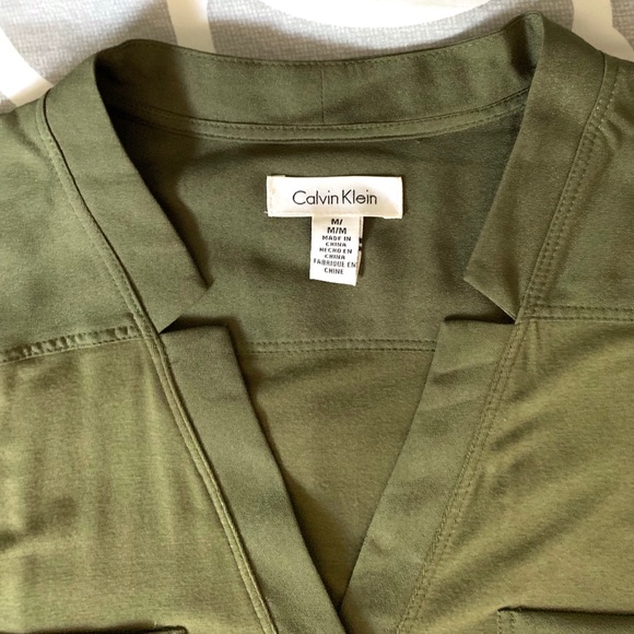 Set Of 2 Calvin Klein V Neck Tank Top Blouses - Picture 7 of 9